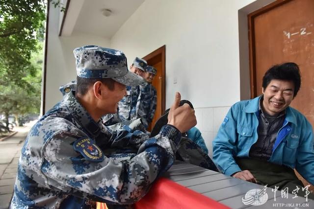 中国空军基地军装，历史、演变与现代风貌，中国空军基地军装，历史演变与现代风貌