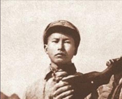 二次入伍遭遇老兵欺负，挑战与成长之路，二次入伍遭遇老兵欺负，挑战中的成长之路