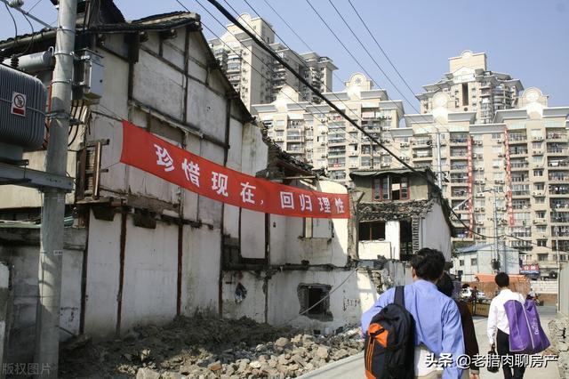 一等功臣之家能否被强拆迁？，一等功臣之家面临强拆迁问题？探讨拆迁争议与权益保障