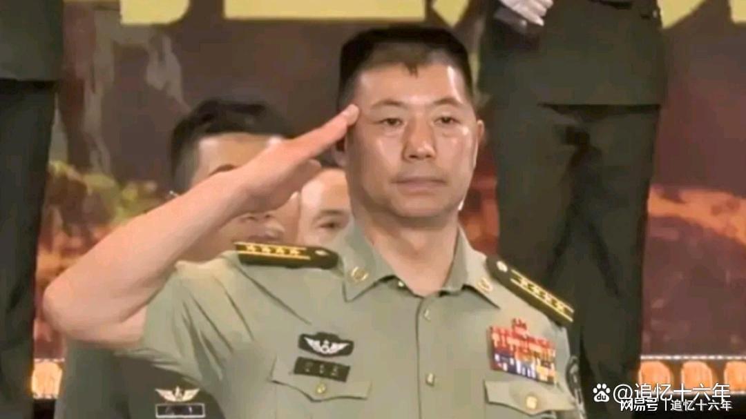 祁发宝现任妻子照片，聚焦背后的故事与情感，祁发宝妻子照片曝光，聚焦背后的情感与故事