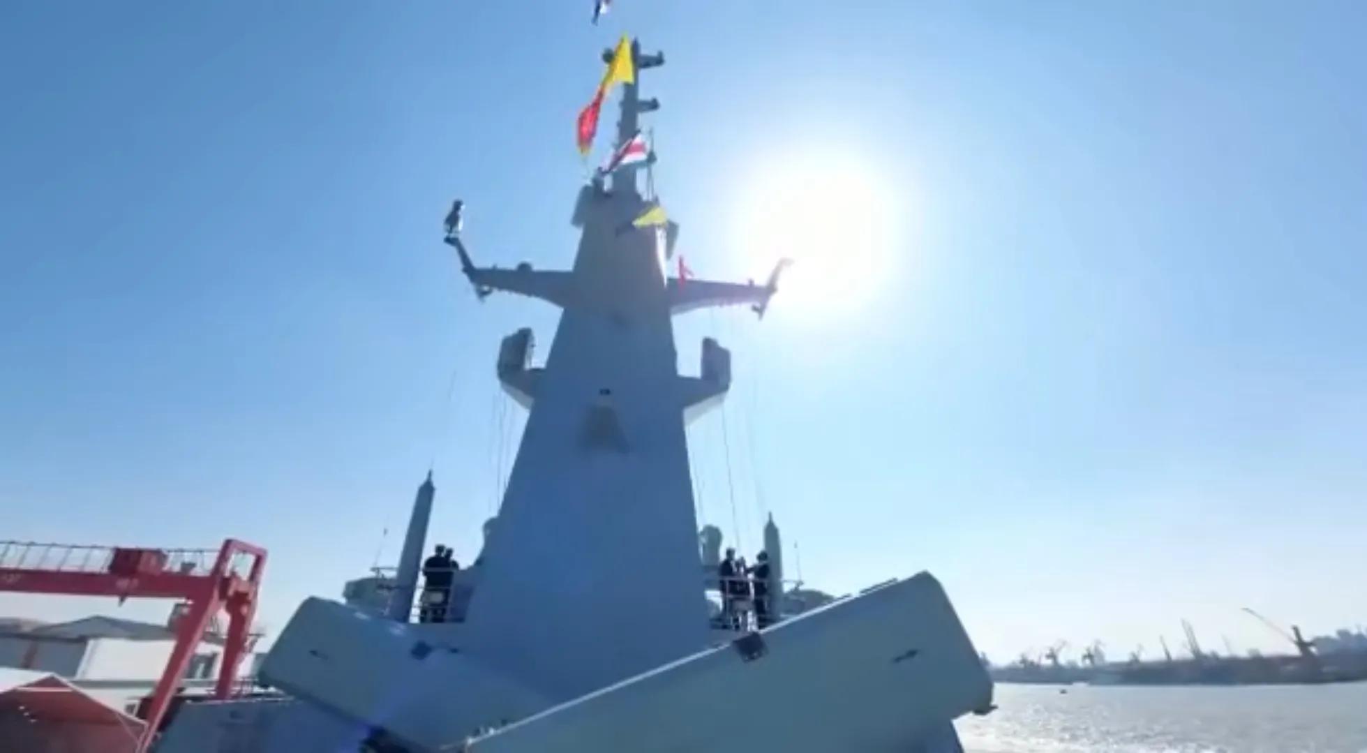 护卫舰新篇章，中国再次开建新型护卫舰——054型护卫舰，中国新型护卫舰篇章开启，全新054型护卫舰开建在即