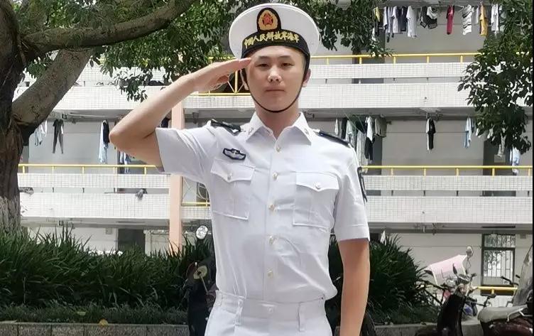 中国空军男军人照片，展现力量与荣耀的肖像，中国空军男军人肖像，力量与荣耀的展现