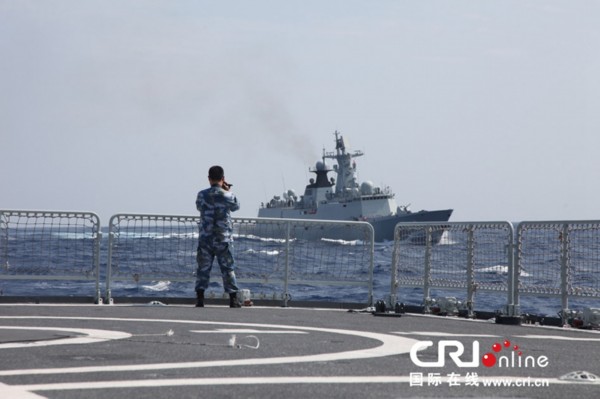 中国海军实弹打击海盗，捍卫海洋和平的坚定行动，中国海军实弹打击海盗行动，捍卫海洋和平的坚决立场