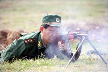 丁晓兵被主席接见，英勇事迹与国家荣誉的象征，丁晓兵英勇事迹与国家荣誉的象征，主席接见彰显英雄本色