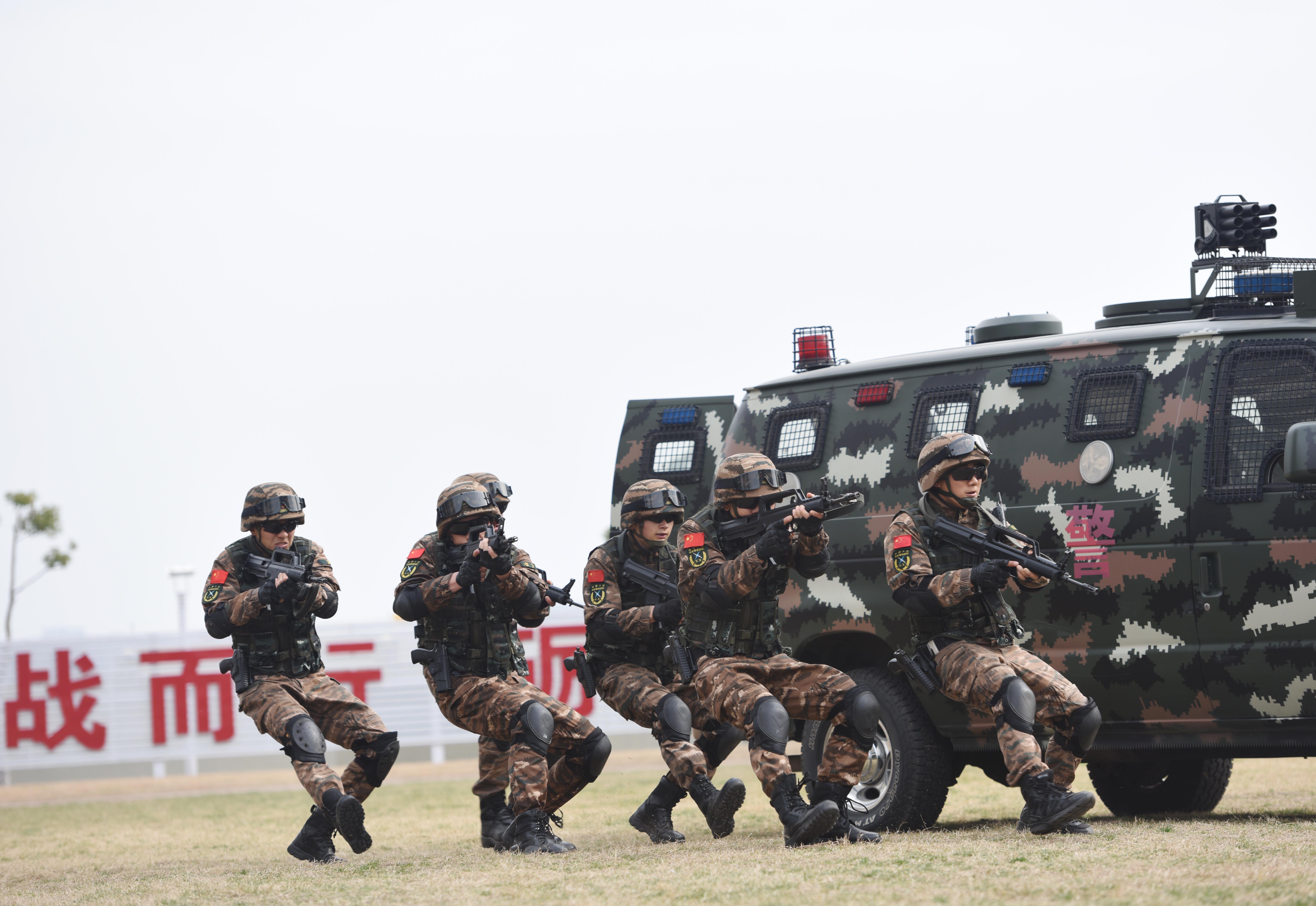 武警特战衣服图片，展现特战队员的荣耀与使命，武警特战队员荣耀与使命，特战服装展示图片