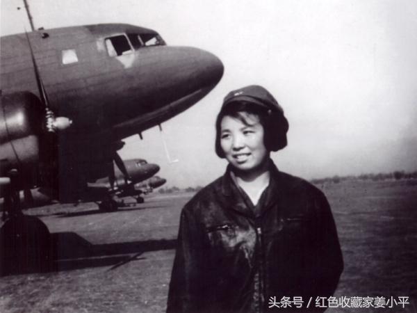 中国空军军服图片大全，历史、演变与特色，中国空军军服演变史，历史、特色与图片大全