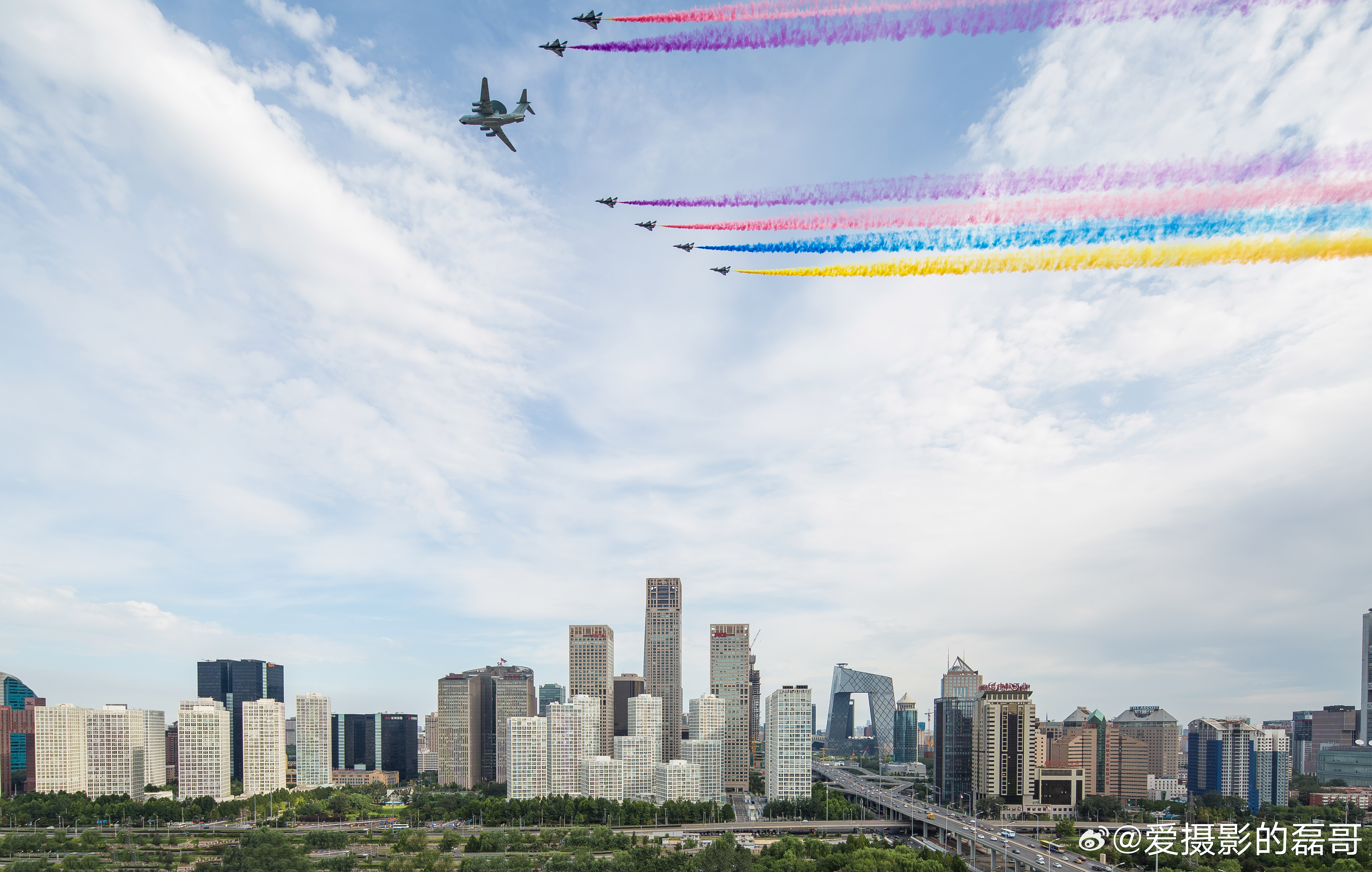 胜利日大阅兵完整版，中国的荣耀时刻，胜利日大阅兵全景展现，中国的荣耀时刻