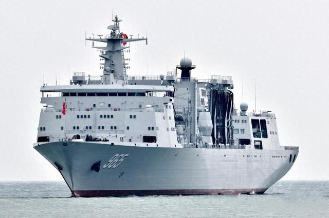 补给舰的详细介绍,补给舰全面解析,功能、特点及应用