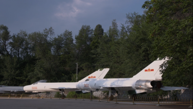 歼八之父——揭秘中国航空工业的英雄传奇，歼八之父，中国航空工业英雄传奇揭秘