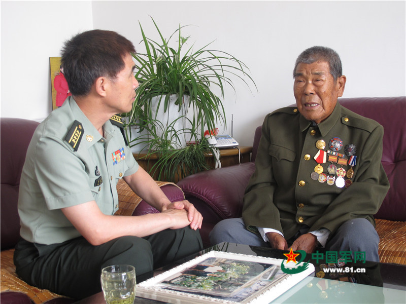 秦基伟的战斗经历，英勇无畏的传奇人物，秦基伟，英勇无畏的传奇战斗人生