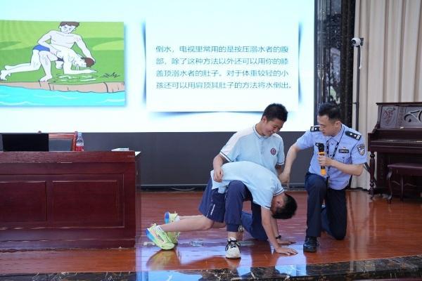 重庆警校的概述与数量解析，重庆警校概述及数量解析