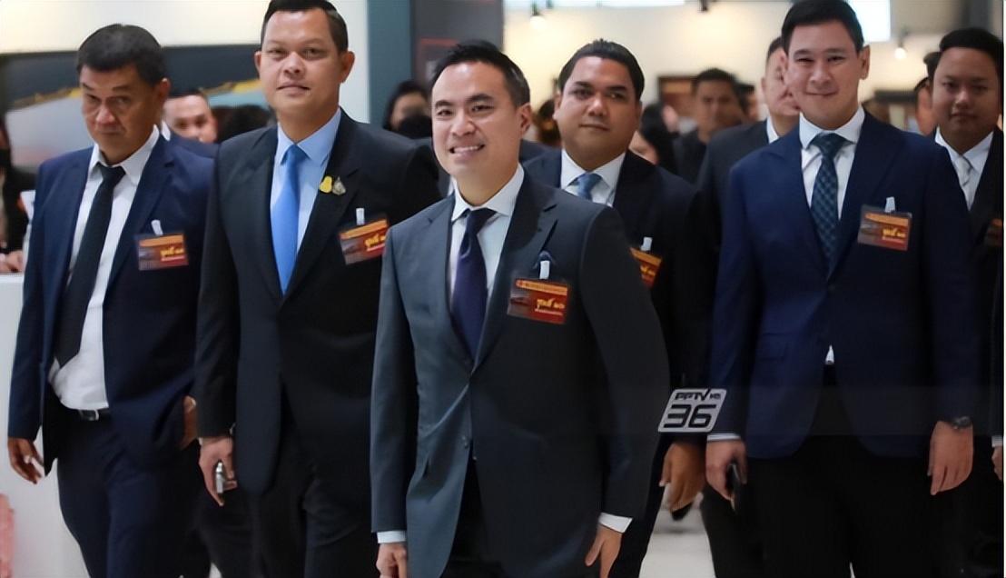 南海风云，里根号航母的围观事件，南海风云，里根号航母围观事件揭秘