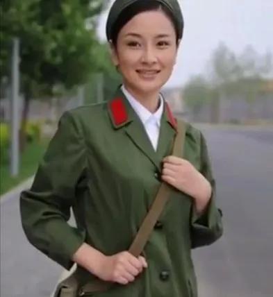 世界上最漂亮的军服，荣耀、传统与设计的完美结合，荣耀与设计的交融，世界上最美的军服风采展示