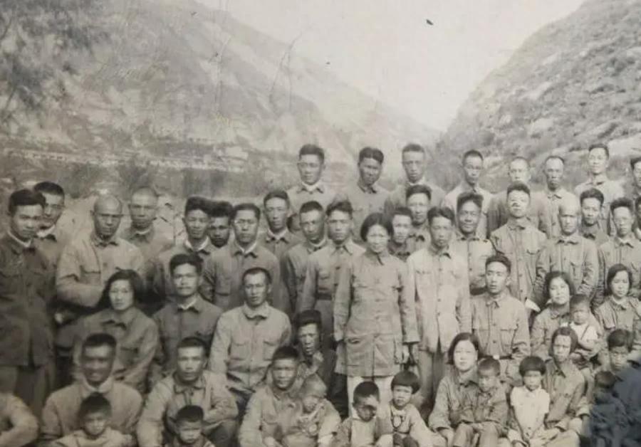 八一勋章的荣誉——彰显英雄本色，铸就时代荣光，八一勋章，彰显英雄本色，铸就时代荣光荣誉的辉煌