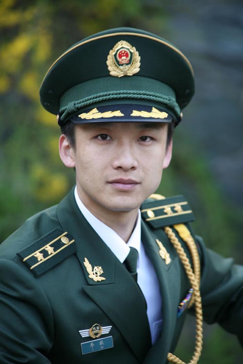 探索现代武警服装图片，时尚、功能与尊重的象征，现代武警服装图片探索，时尚、功能与尊重的象征