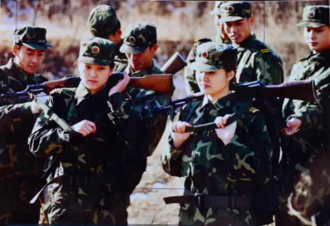 武警与解放军作训服,功能与设计的完美结合,武警与解放军作训服,功能设计与实战完美融合