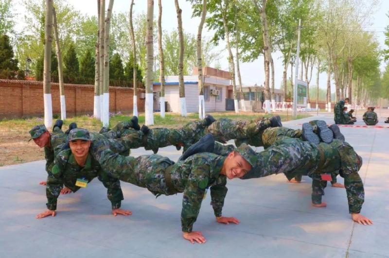 武警与解放军作训服,功能与设计的完美结合,武警与解放军作训服,功能设计与实战完美融合