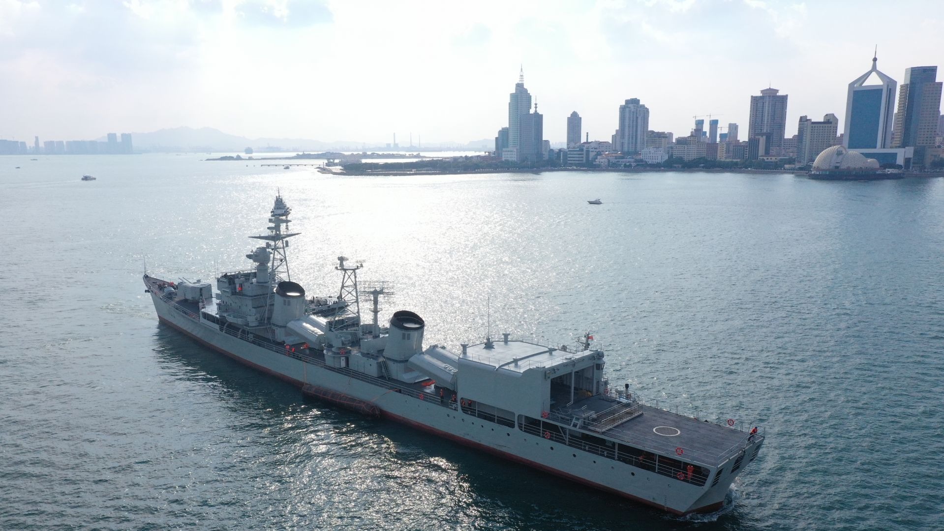 济南舰在中国海军博物馆的展示与传承，济南舰展示在中国海军博物馆，传承海军精神与荣耀