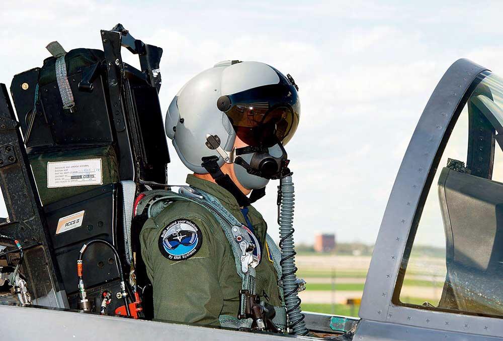 美国海军新闻网站18日报道,揭示美国海军的最新动态与挑战,美国海军最新动态与挑战揭秘