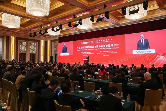 中国最大论坛,网络言论的引领者与风向标,中国最大论坛,引领网络言论,掌握社会风向标