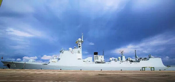 中国海军170号导弹驱逐舰，捍卫海洋权益的钢铁长城，中国海军170号导弹驱逐舰，捍卫海洋权益的坚强力量