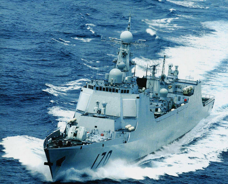 中国海军新力量，052C导弹驱逐舰的服役，中国海军新力量，052C导弹驱逐舰正式服役亮相