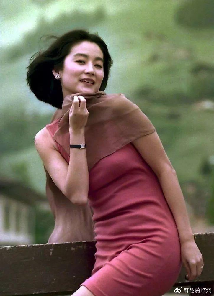 最新新闻国内大事件与林青霞的今日风采,林青霞今日风采与最新国内大事件聚焦