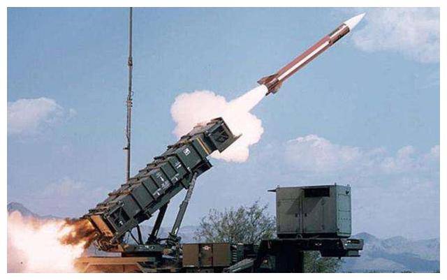 爱国者导弹拦截飞毛腿导弹，海湾战争中的关键战役，爱国者导弹拦截飞毛腿导弹，海湾战争中的决定性战役回顾