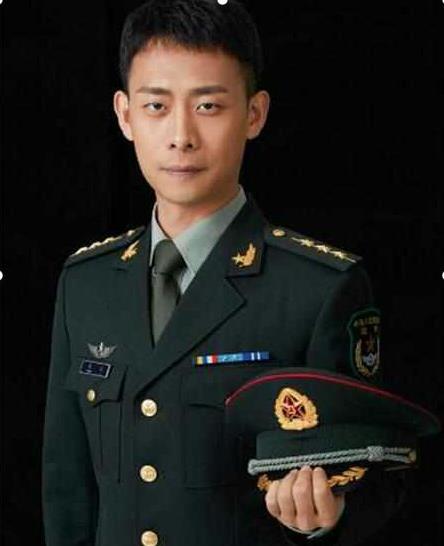 中国颜值最高的军人——英勇无畏的荣耀战士，中国最帅军人，英勇荣耀战士的传奇故事