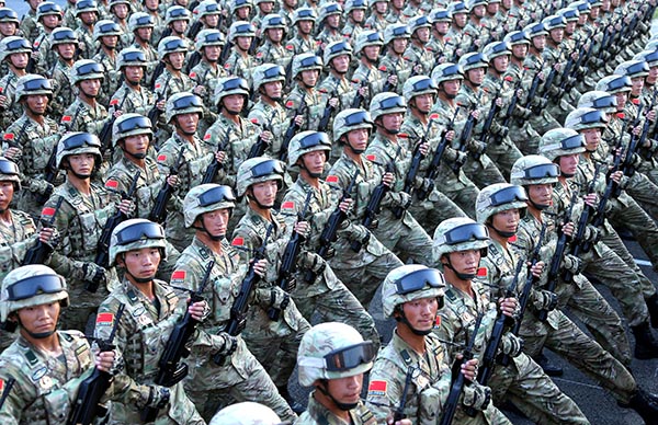 中国陆军集团军，超越传统视野下的解读，中国陆军集团军的全新解读，超越传统视野的探讨