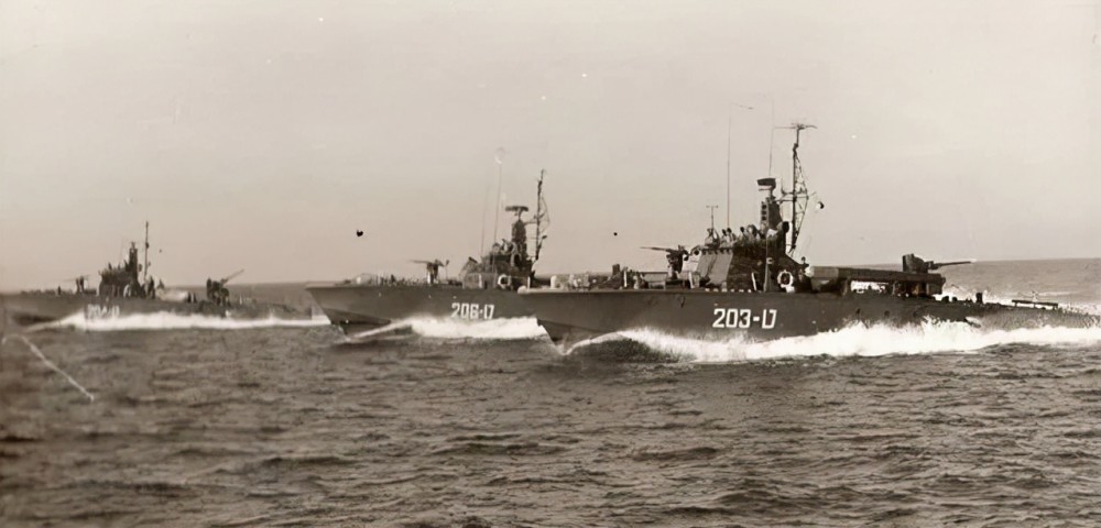 鱼雷艇被淘汰了吗?——对现代军事技术变革的探讨,鱼雷艇是否被淘汰?现代军事技术变革下的探讨。