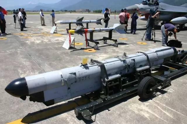 美国向台湾出售武器的背后,地缘政治与经济利益的交织,美国向台湾出售武器背后的地缘政治与经济利益交织之谜