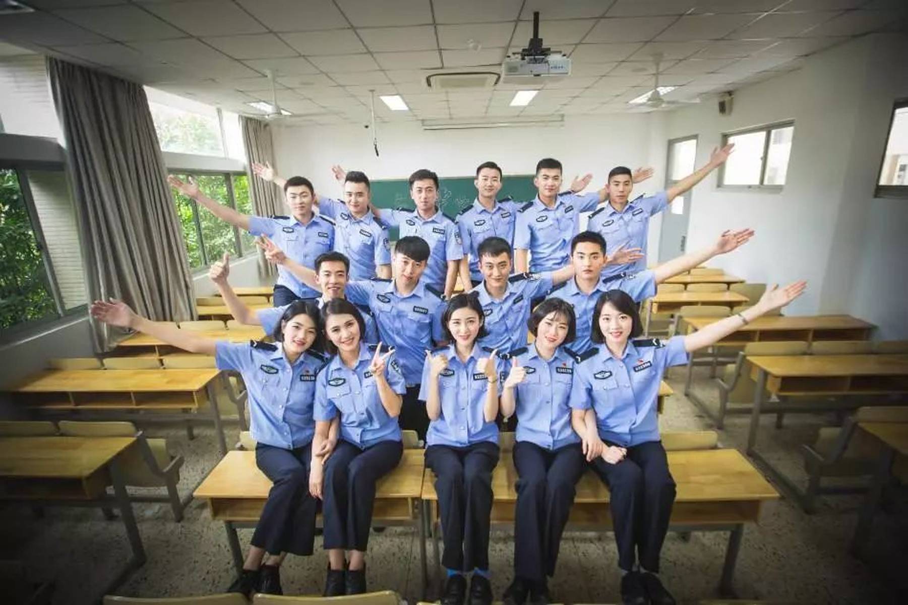 初中毕业武警学校的招生条件，武警学校初中毕业招生条件