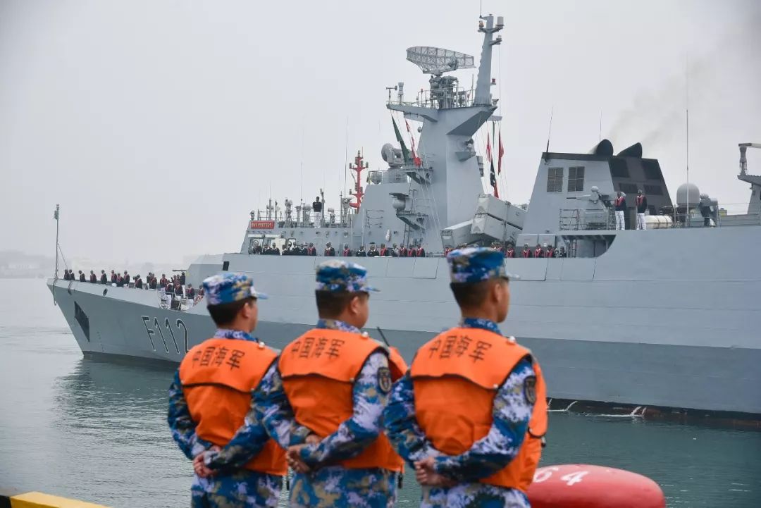 青岛海军，展现中国力量的海上卫士，青岛海军，中国力量的海上卫士风采展现