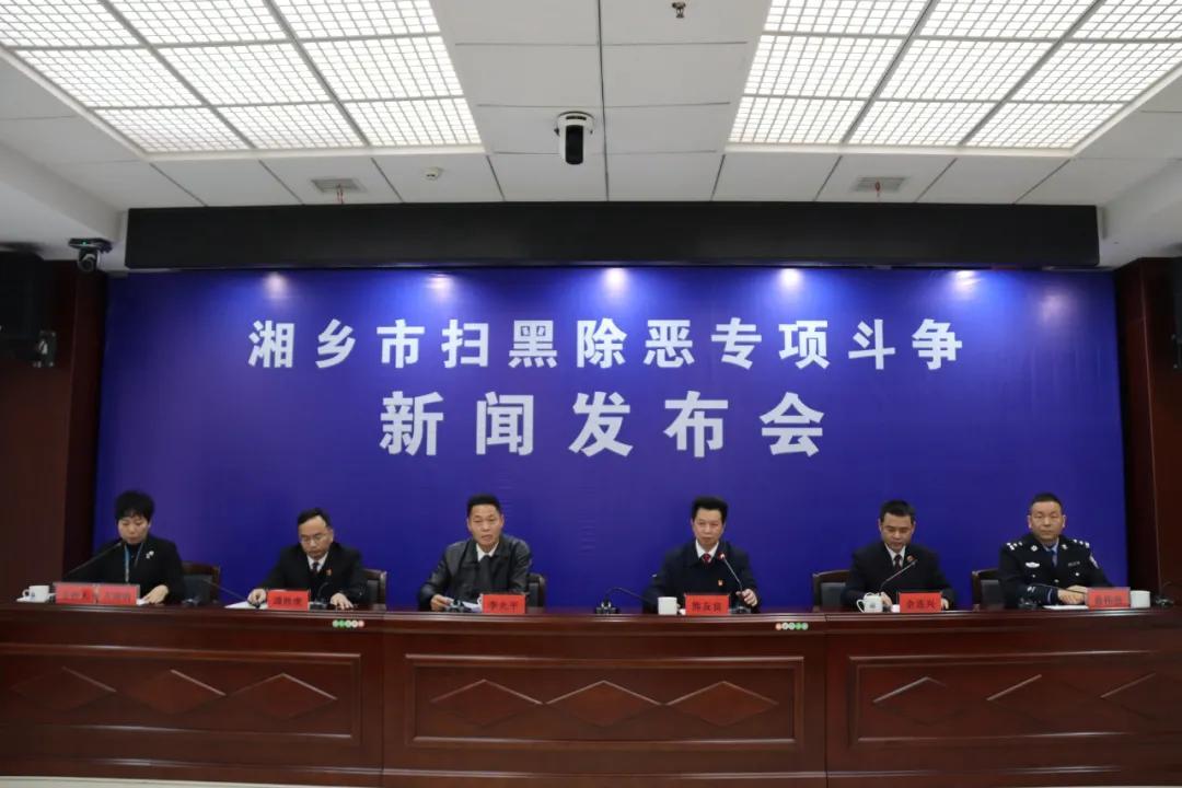 今日新闻摘抄十条简短中国,今日中国新闻摘要,十条简短快讯