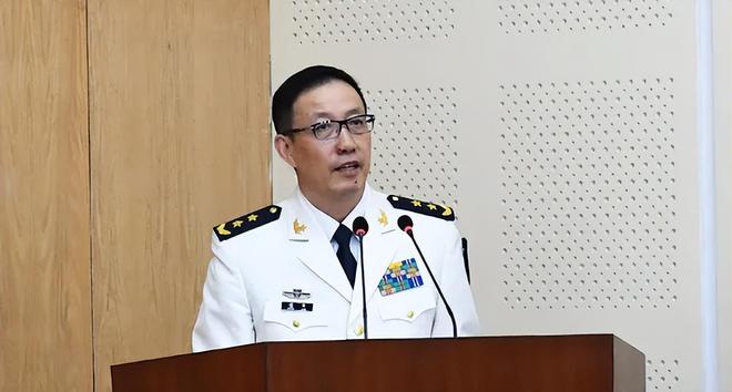 我国新任防长董军简介,我国新任防长董军简介及其职责与成就