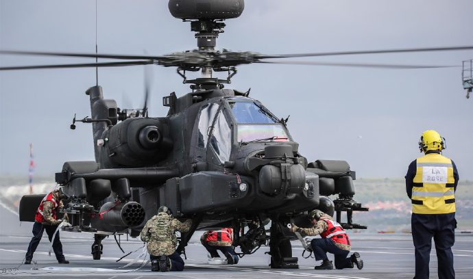 阿帕奇武装直升机停机坪,战略要地与技术展示的舞台,阿帕奇武装直升机停机坪,战略要地与技术展示的平台