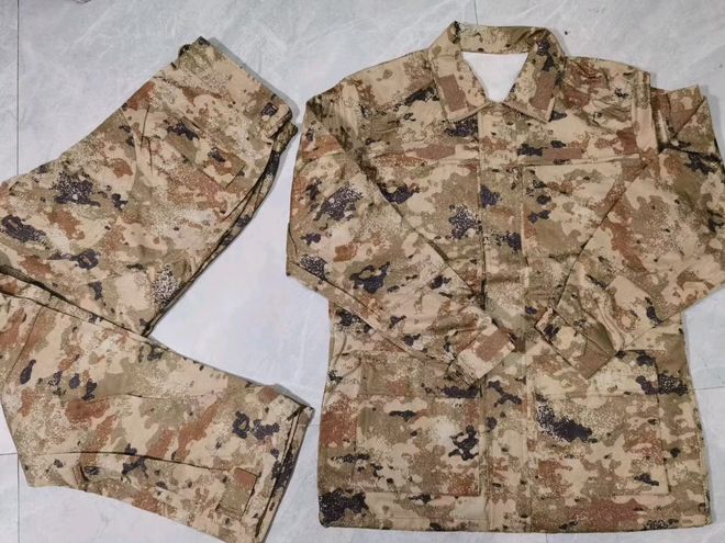星空迷彩服的颜色种类及其独特魅力，星空迷彩服的颜色种类及其独特魅力解析