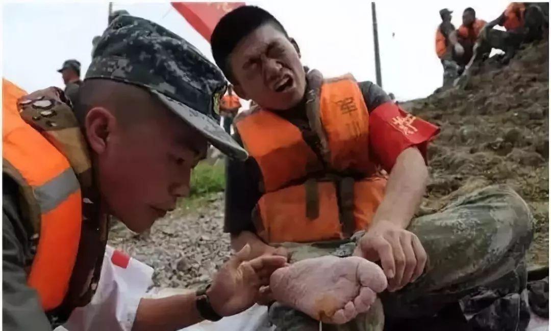 内蒙乌海消防老兵打新兵,反思与启示,内蒙乌海消防老兵打新兵事件,反思与启示