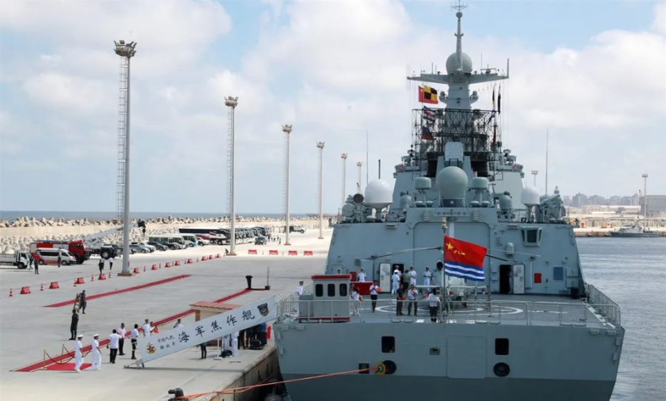 中国海军惠民舰,守护海洋,服务人民,中国海军惠民舰,守护海洋,民心所向