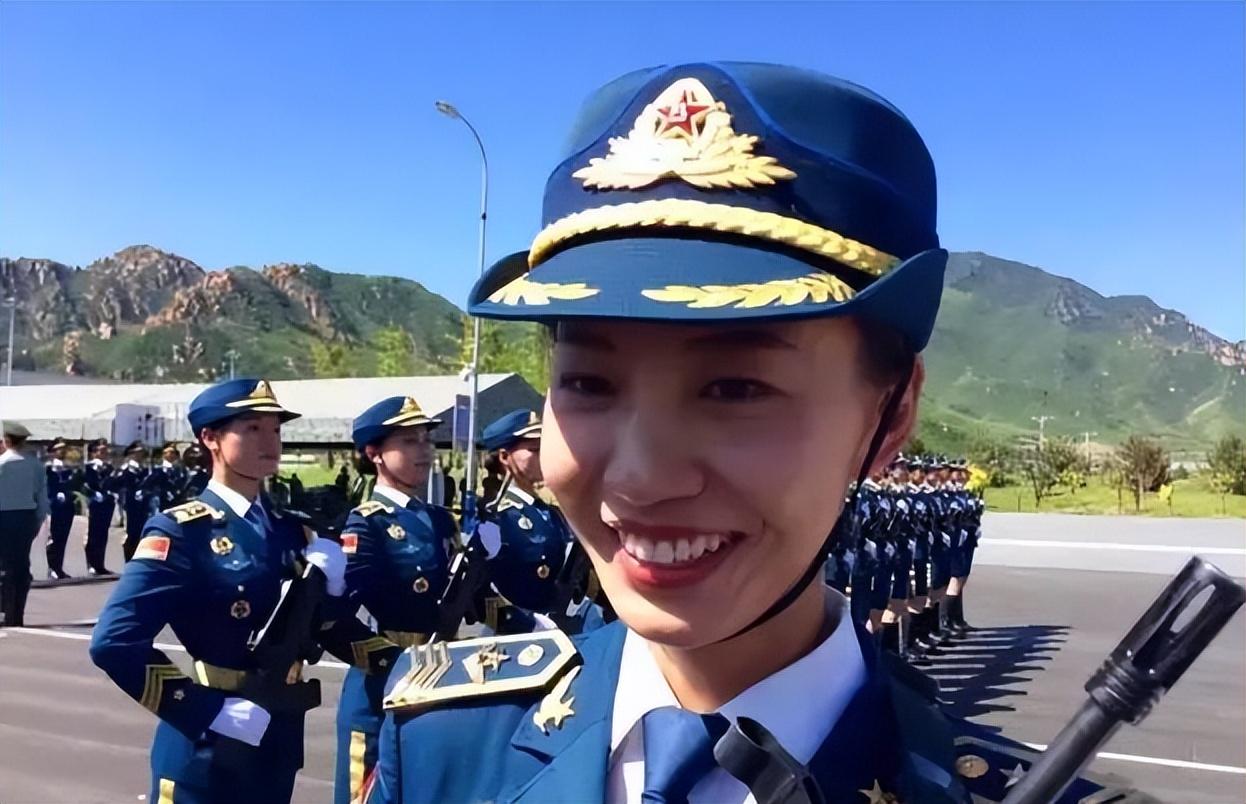 中国人民解放军仪仗队女兵高远,新时代的女英雄风采,中国人民解放军仪仗队女兵高远,新时代女英雄风采展现
