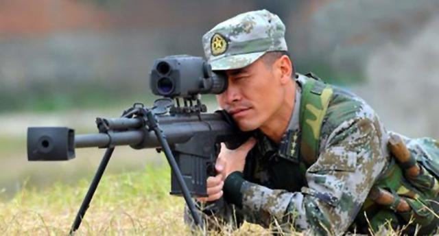 探索中国军事力量之尖端，05式战略步枪的武器装备，揭秘中国军事尖端力量，05式战略步枪武器装备详解