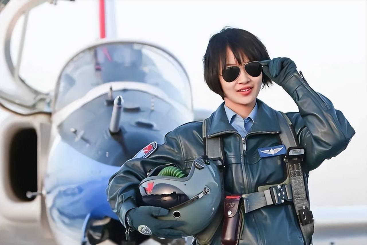空军飞行员都娶了什么样的伴侣？，空军飞行员的伴侣类型探究，他们选择了怎样的伴侣？