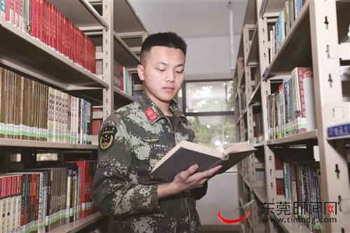 国防军事先进人物，闪耀的星光，引领时代的楷模，国防军事先进人物，时代楷模，星光闪耀的引领者
