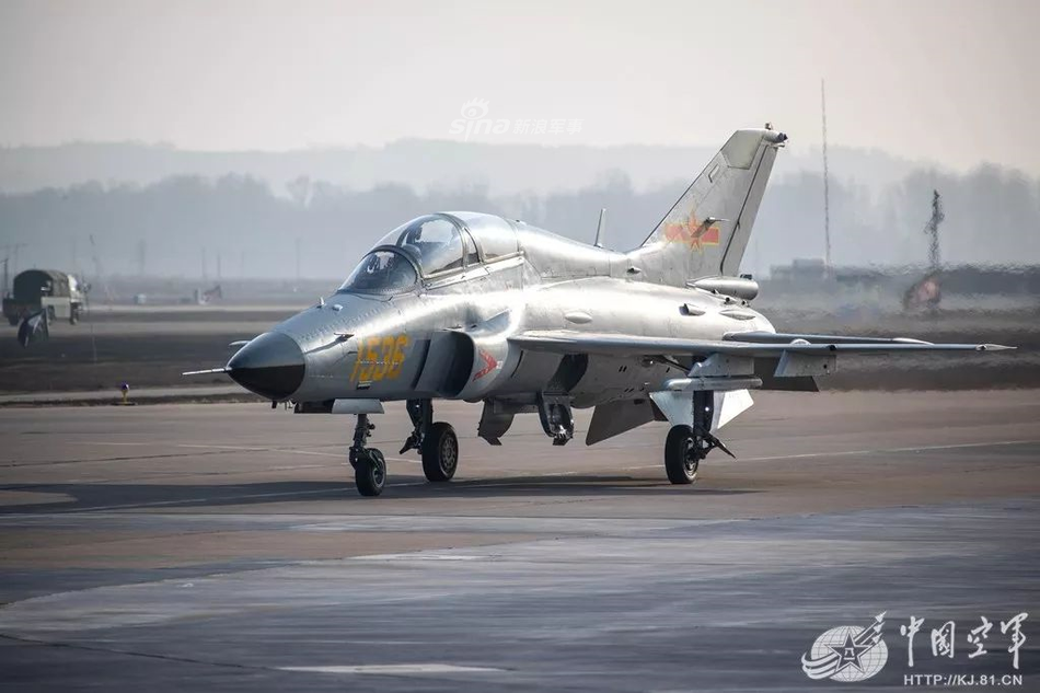 成都空军飞行学院，培育英勇无畏的蓝天卫士，成都空军飞行学院，培育蓝天卫士的摇篮
