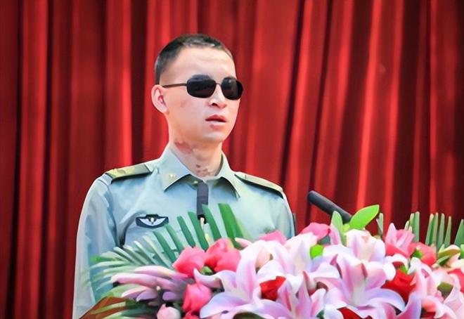 杜富国获八一勋章待遇，荣耀与责任的象征，杜富国获八一勋章，荣耀与责任的象征的待遇与荣誉之路