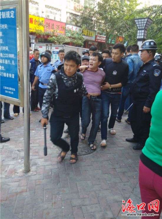 武警打架厉害吗？——理性看待武警行为，探讨冲突解决之道，武警行为解析，理性看待冲突，探寻解决之道