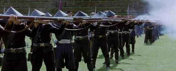 历史与现实纠葛