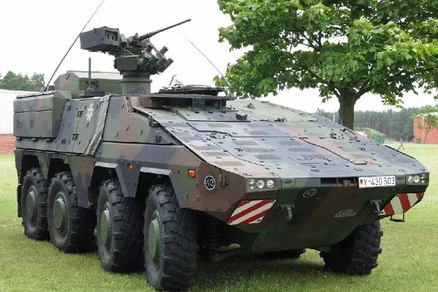 荷兰的装甲车概览,荷兰装甲车全景概览