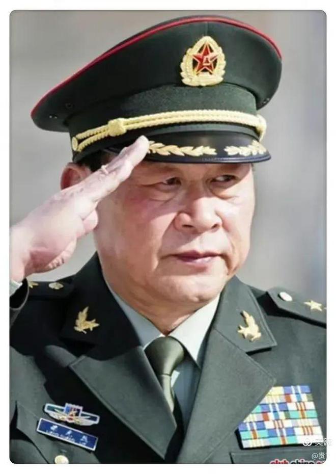 集团军司令员的职责与担当，集团军司令员的职责与担当，战略领航者的核心角色